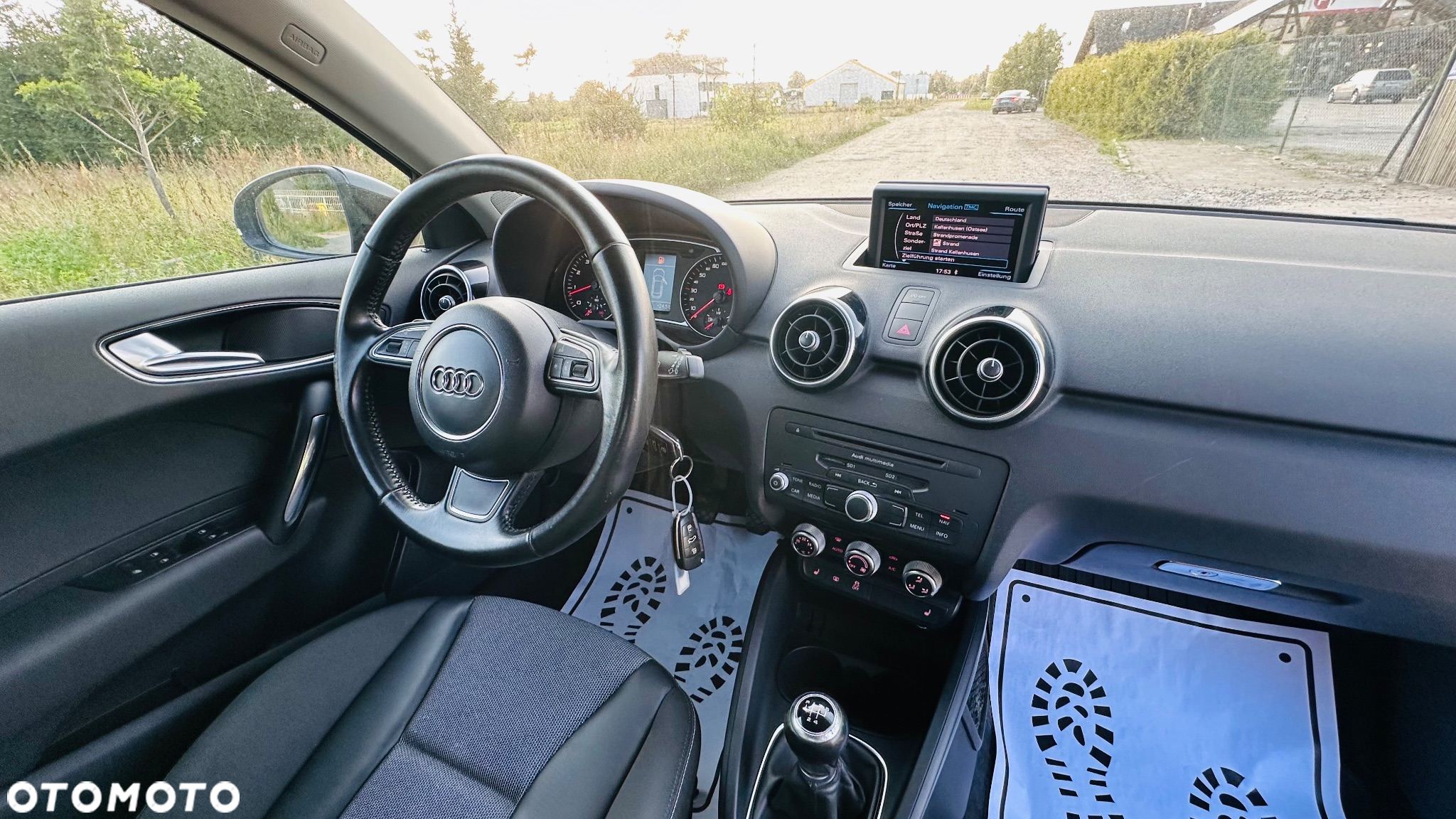 Audi A1 ver-1-2-tfsi-attraction - 10