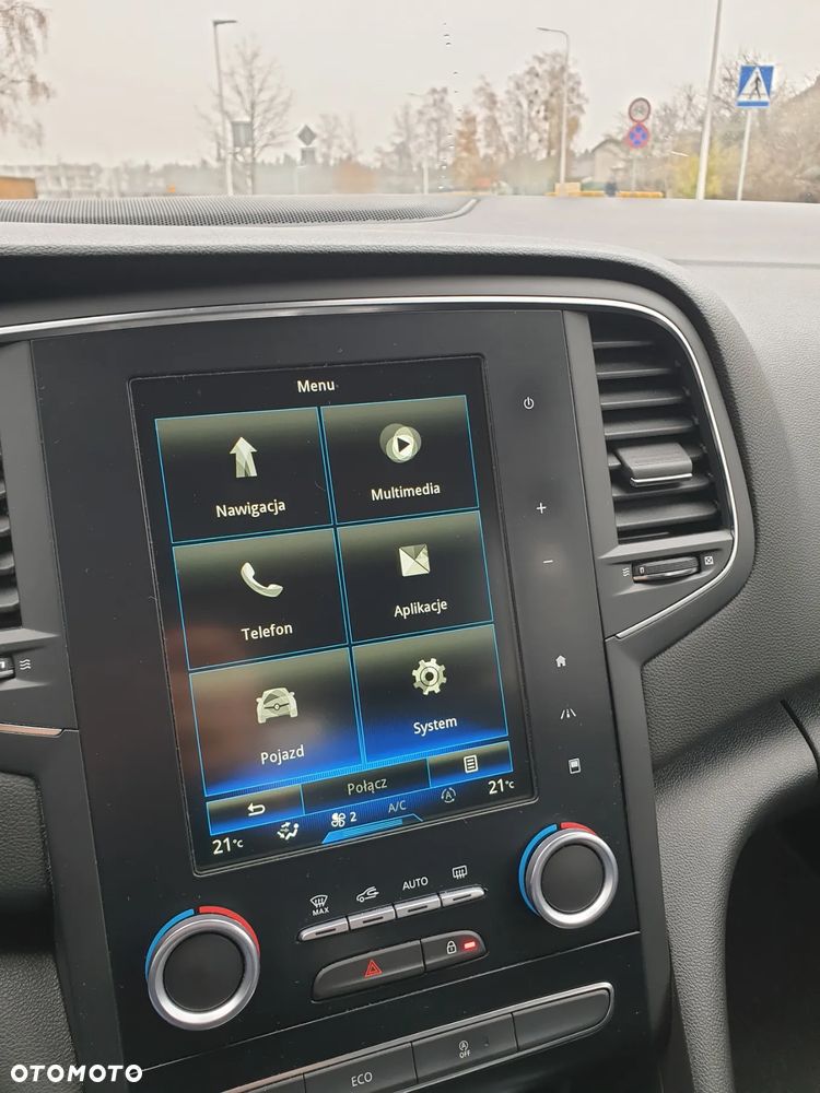 Renault Megane ENERGY TCe 130 Start & Stop Paris Business - 19