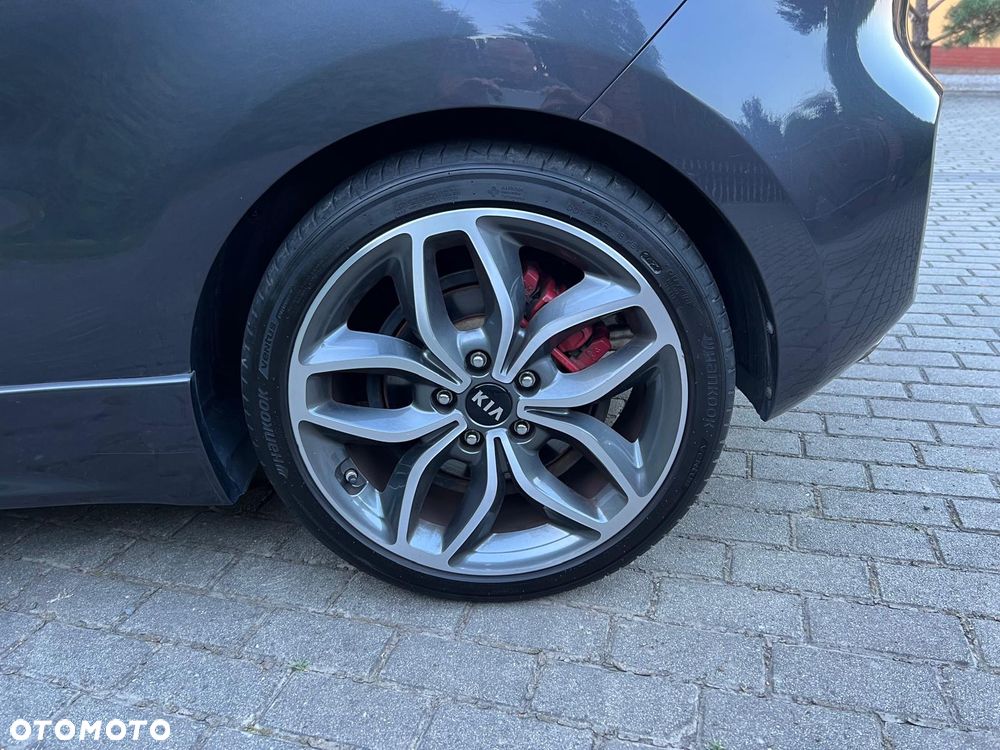 Kia ProCeed - 10