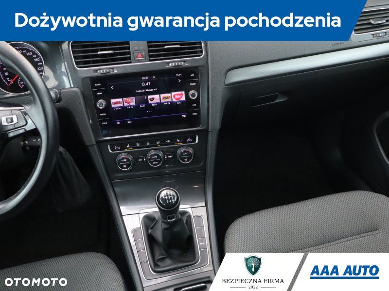 Volkswagen Golf - 10