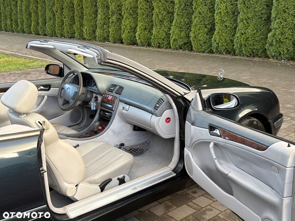 Mercedes-Benz CLK - 10