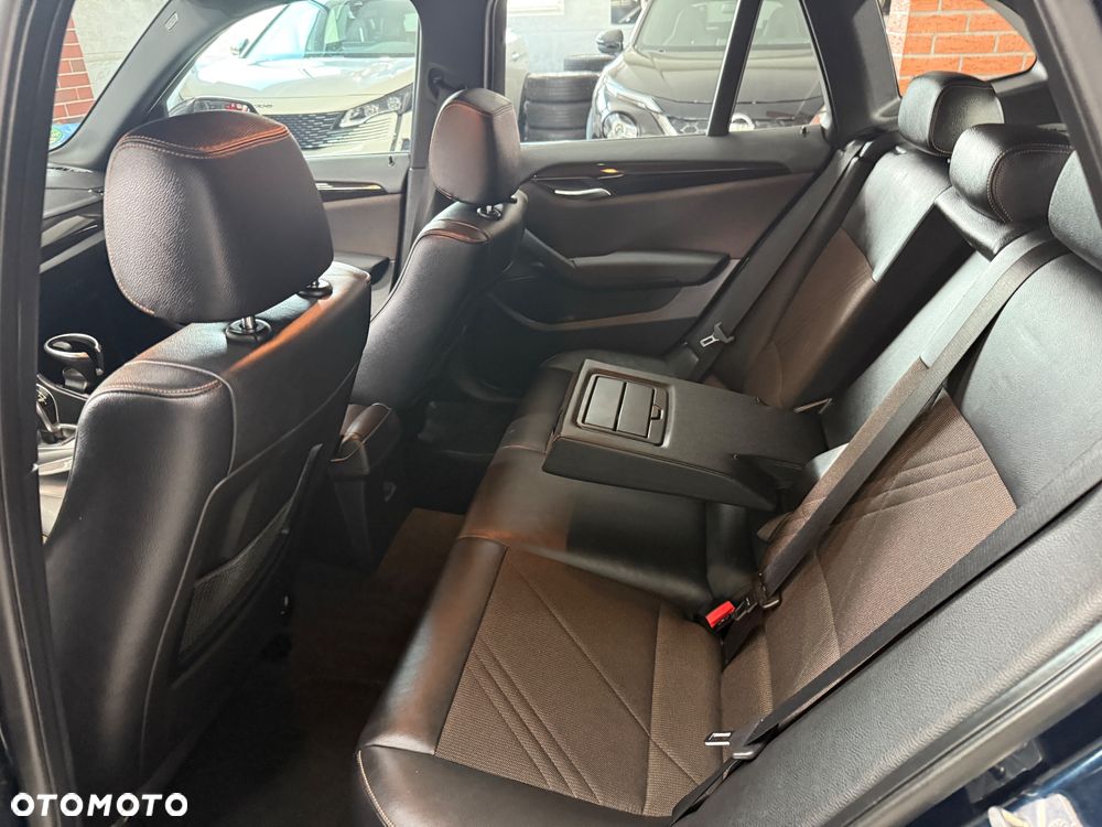 BMW X1 xDrive18d - 14