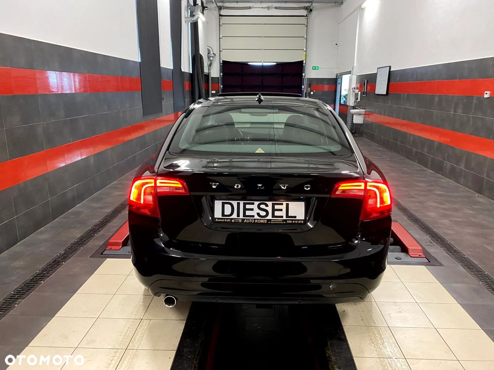 Volvo S60 D3 Drive-E Dynamic Edition (Momentum) - 9