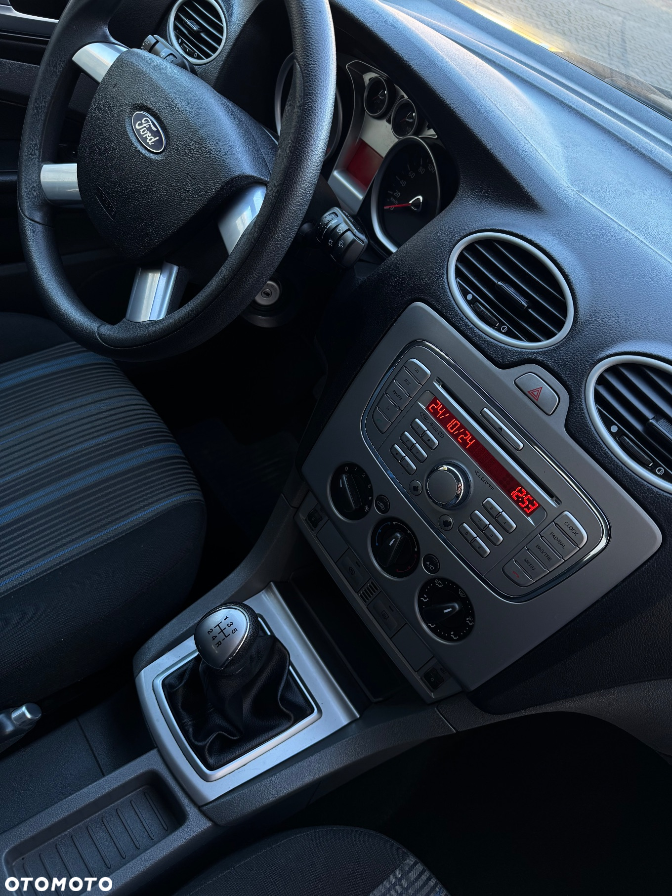 Ford Focus 1.8 Style - 23