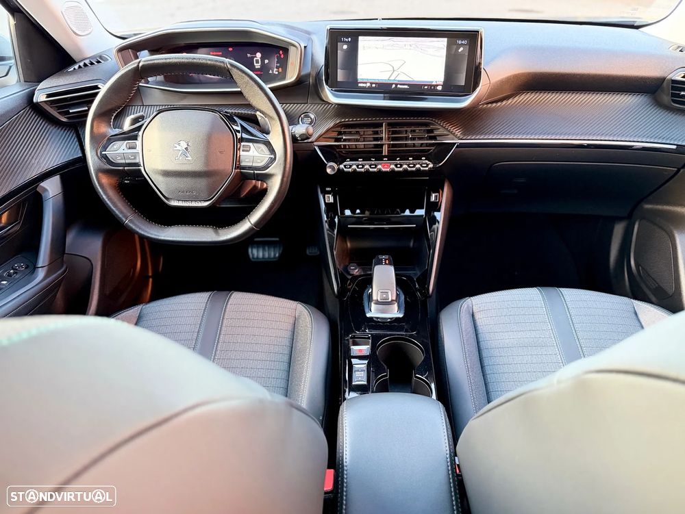 Peugeot 2008 1.2 PureTech Allure Pack EAT8 - 4