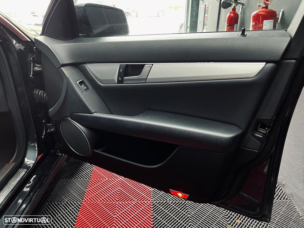 Mercedes-Benz C 220 CDi Avantgarde BE - 35