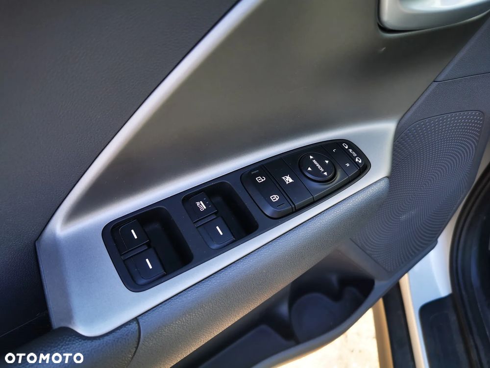 Kia Niro 64kWh M - 12