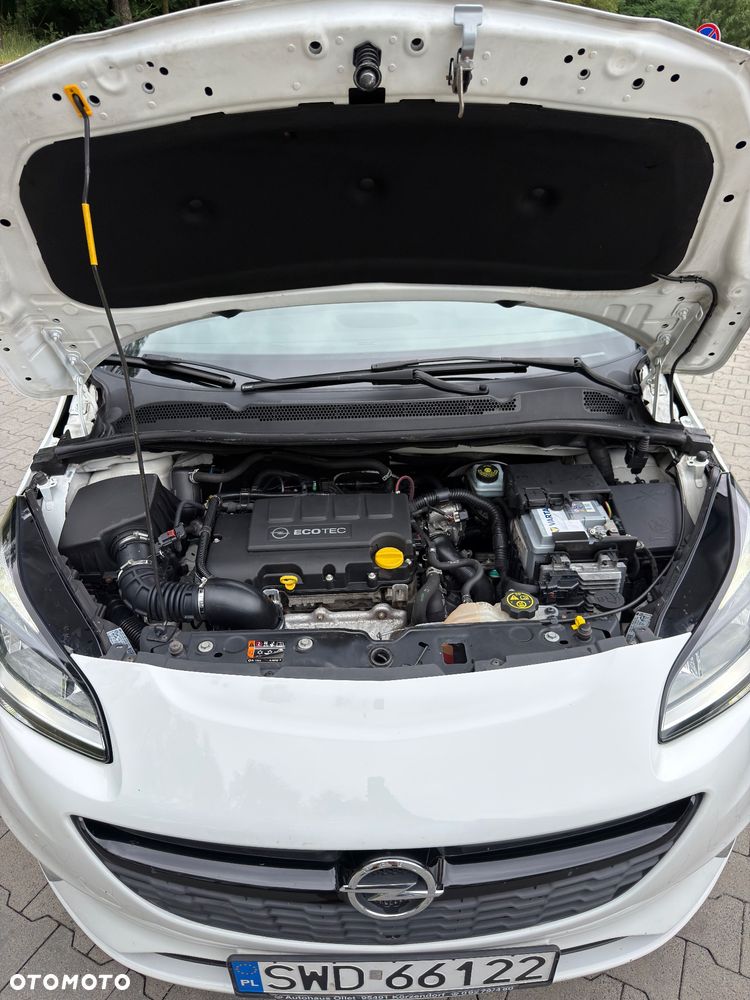 Opel Corsa 1.4 16V Cosmo - 34