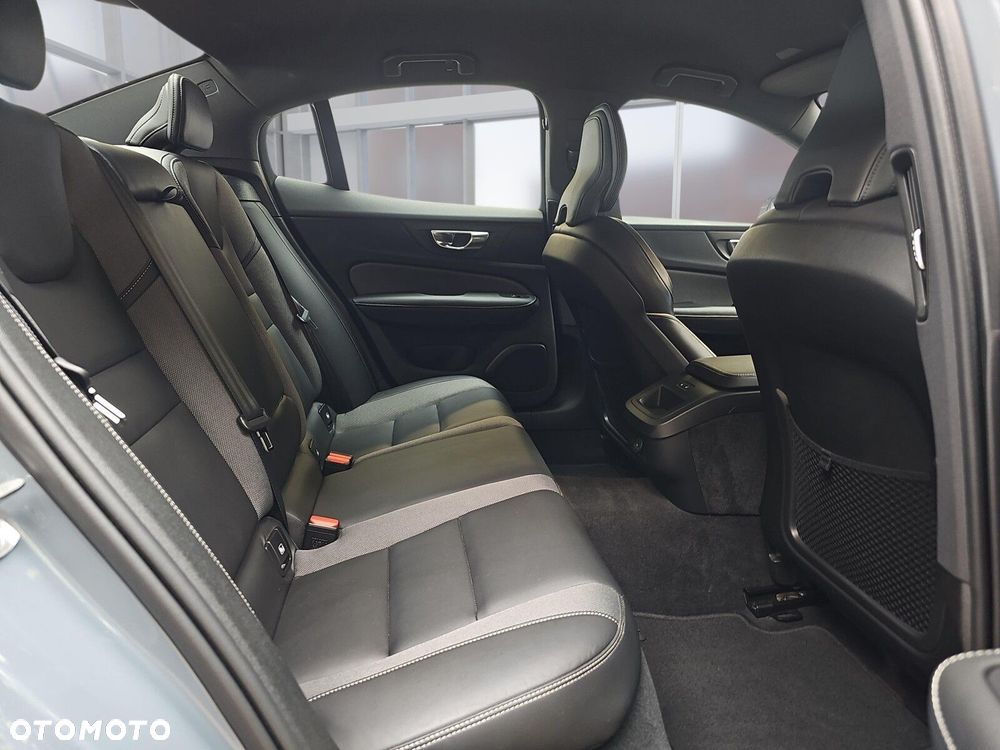 Volvo S60 - 12