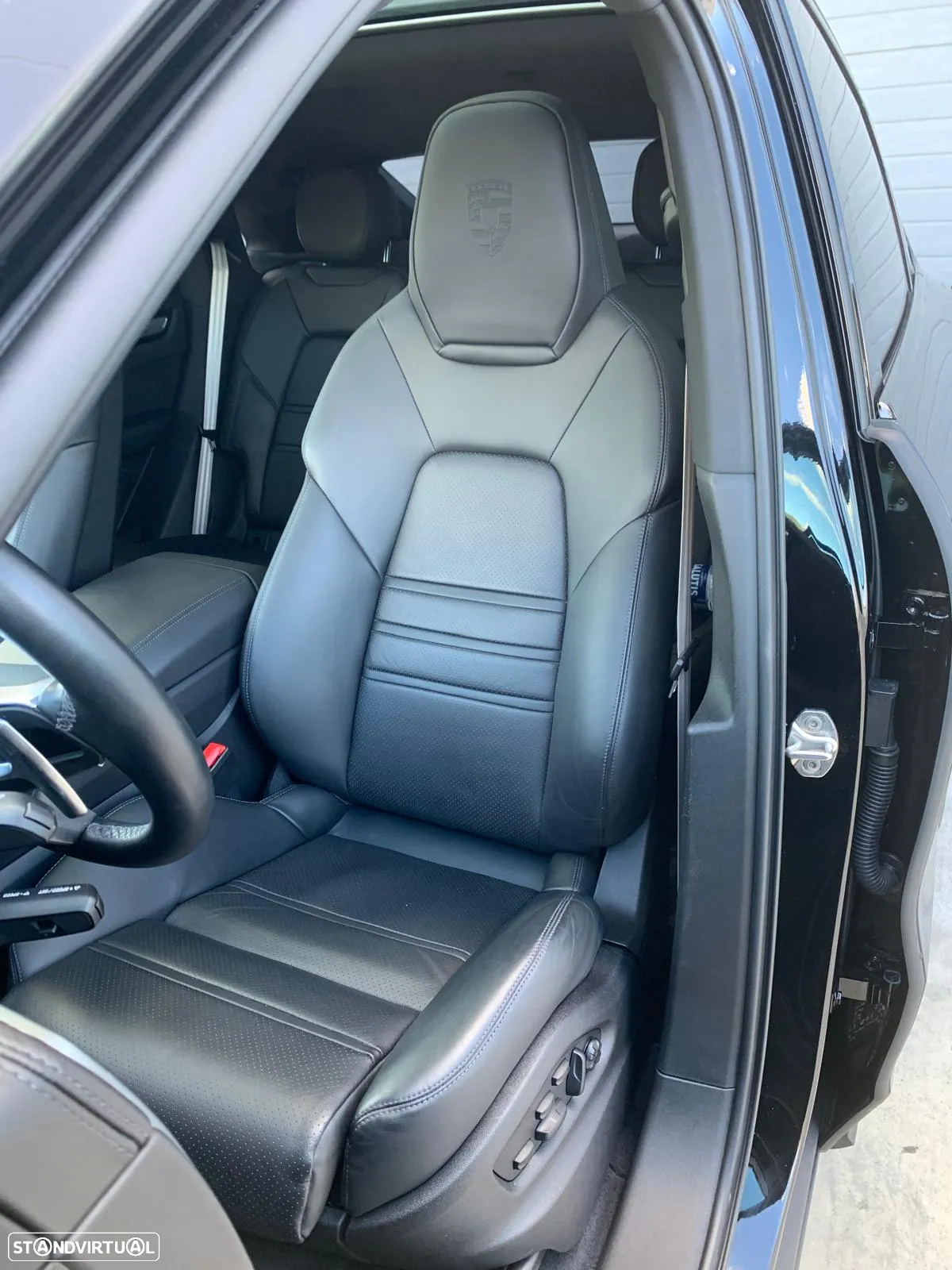 Porsche Cayenne Coupé E-Hybrid Platinum Edition - 4