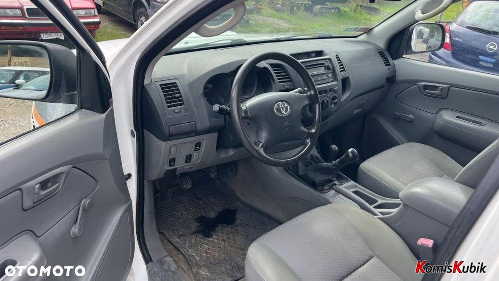 Toyota Hilux - 23