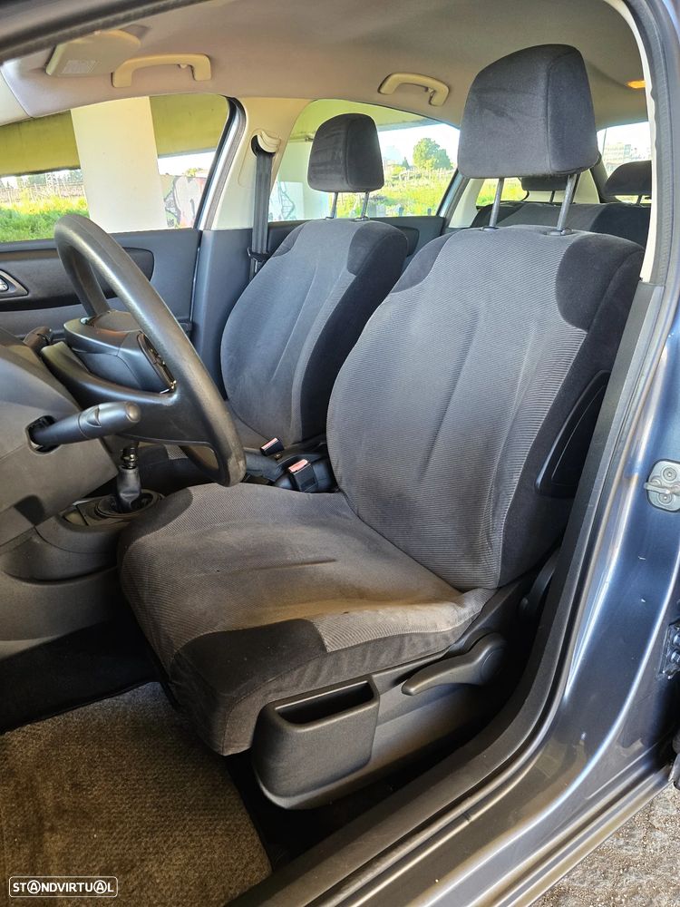 Citroën C4 1.4 16V SX - 9