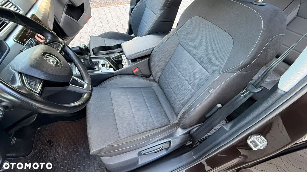 Skoda Superb 2.0 TDI Style - 33