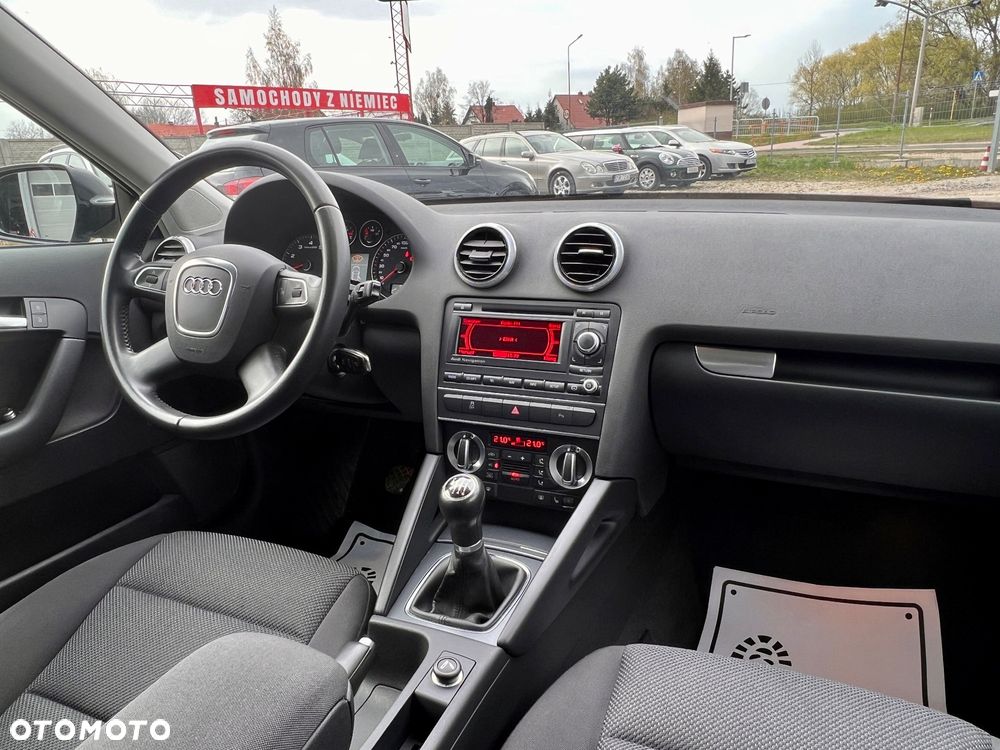 Audi A3 Sportback 1.8 TFSI Attraction - 12