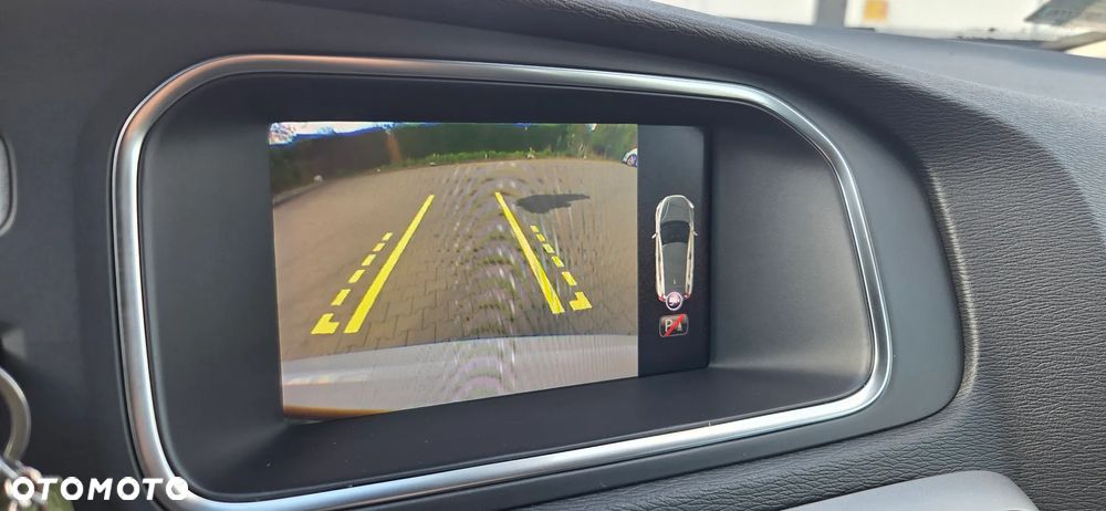 Volvo V40 T3 Drive-E Momentum - 23