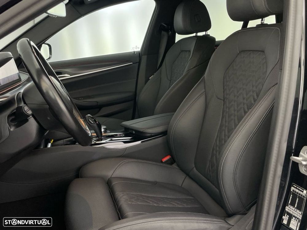 BMW 520 d Pack Desportivo M Auto - 19