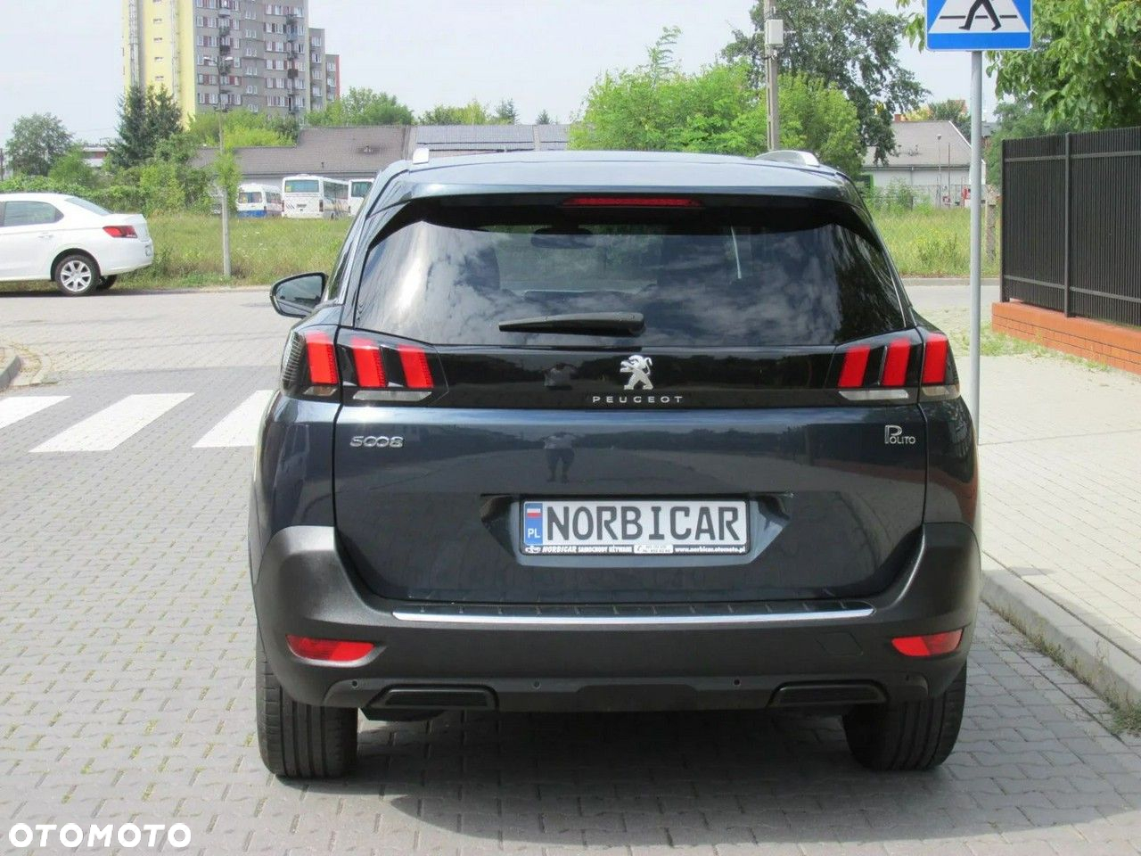 Peugeot 5008 1.5 BlueHDI Allure S&S - 29