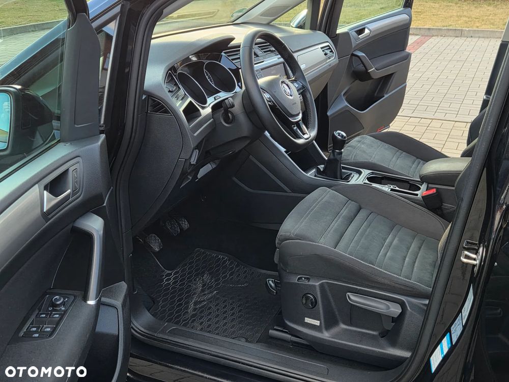 Volkswagen Touran 1.6 TDI SCR (BlueMotion Technology) Comfortline - 27
