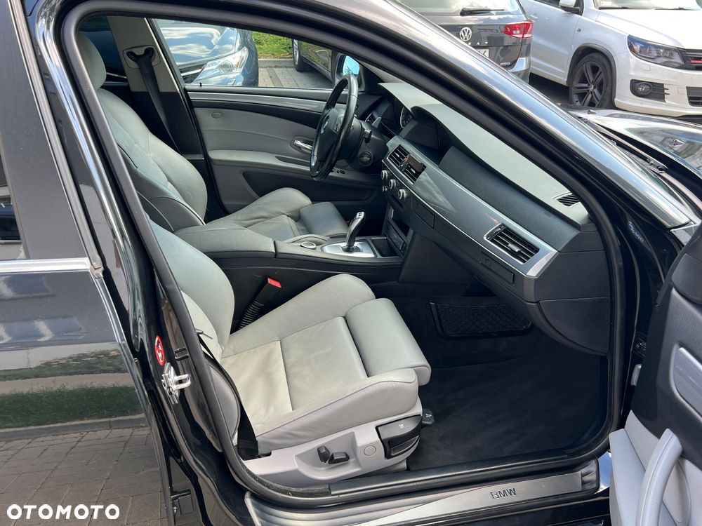 BMW Seria 5 520d - 5