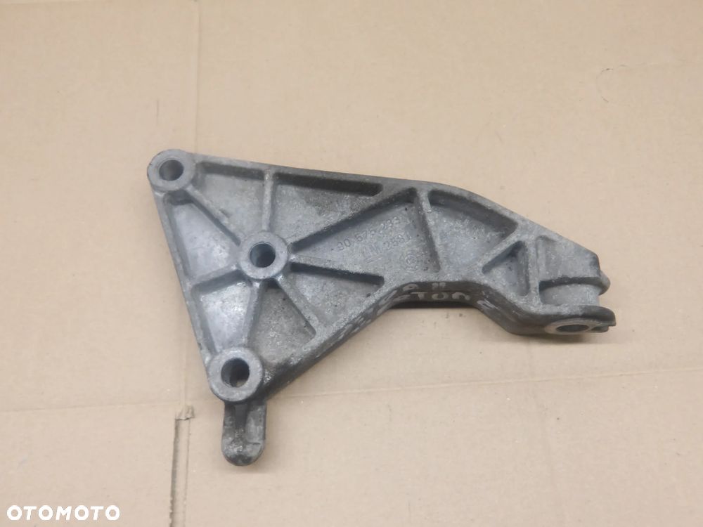 OPEL ASTRA G II BERTONE 3D 98-09 1.8B ŁAPA PODPORA SKRZYNI 90575233 - 1