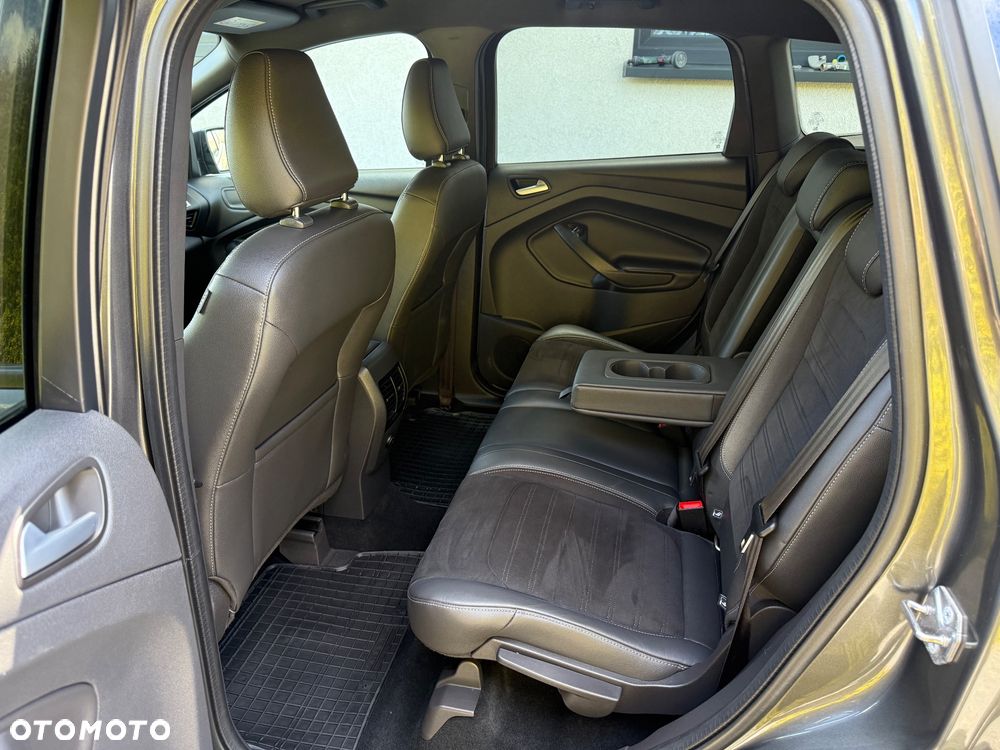 Ford Kuga 1.5 EcoBoost 2x4 ST-Line - 18