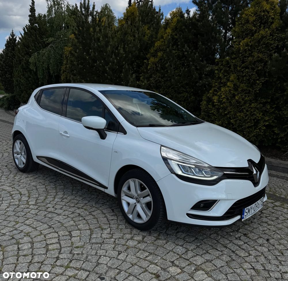 Renault Clio - 23
