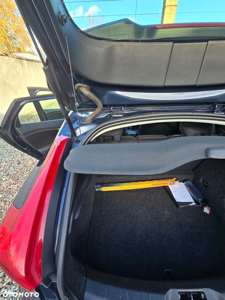 Volvo V40 D2 Momentum - 14