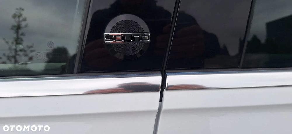 Volkswagen Tiguan - 12