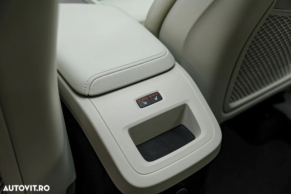 Volvo XC 60 T6 AWD Recharge Geartronic Inscription - 31