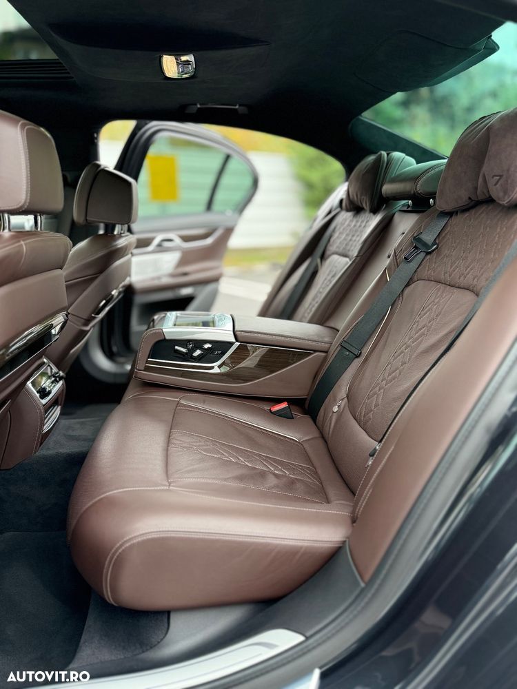 BMW Seria 7 740d xDrive - 10