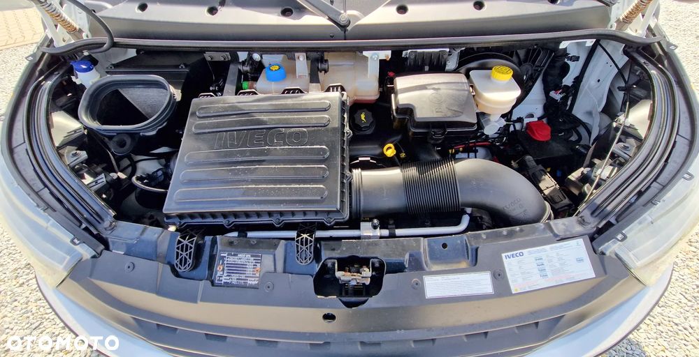 Iveco 35S16 2,3 HPI 160 KONNY KONTENER 4,2M WINDA KLIMA WEBASTO KAMERA 8 BIEGOWY HIMATIC 4,1M ROZSTAW OSI IDEALNY - 19