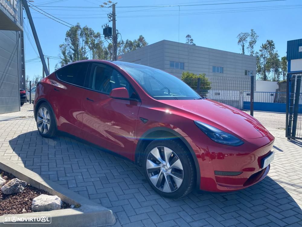 Tesla Model Y Standard RWD - 2