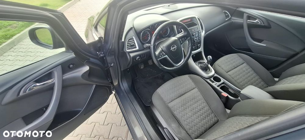 Opel Astra - 11