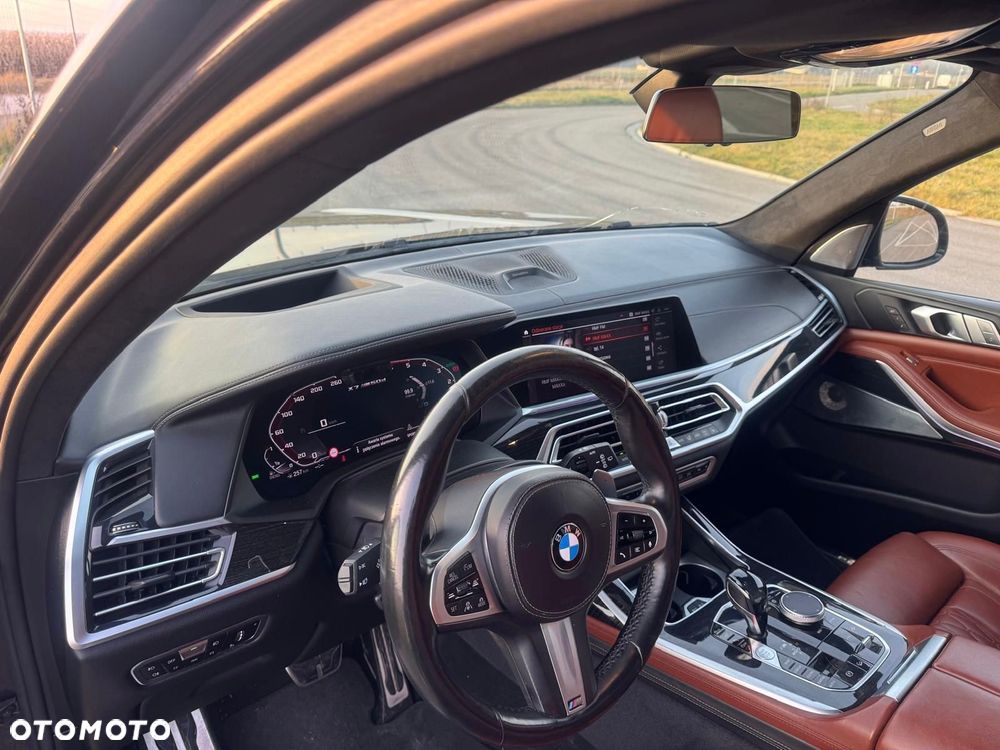 BMW X7 M50d sport - 10