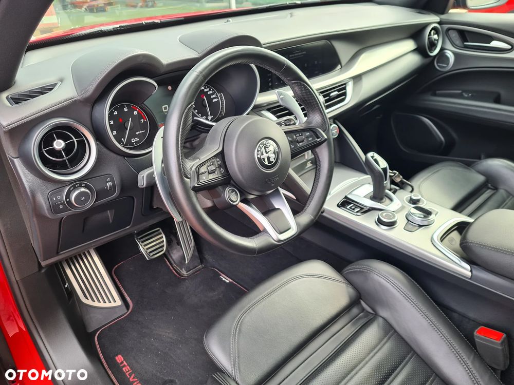 Alfa Romeo Stelvio 2.0 Turbo Veloce Q4 - 9