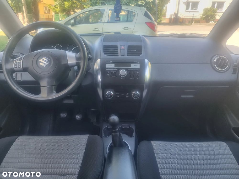 Suzuki SX4 1.6 Comfort - 14