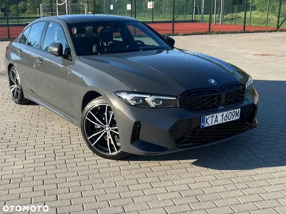 BMW Seria 3 330i M Sport - 1