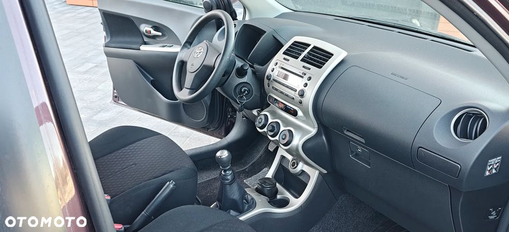 Toyota Urban Cruiser 1.4 D-4D 4x2 Town - 17