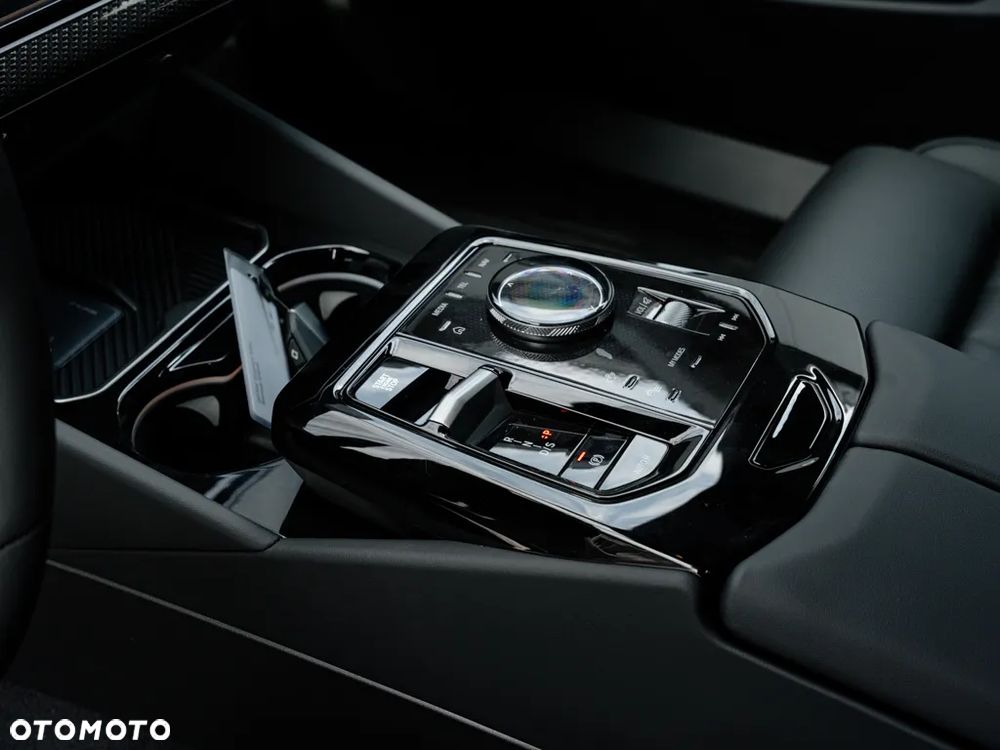 BMW Seria 5 530e PHEV - 11