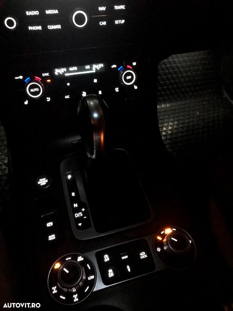 Volkswagen Touareg - 37