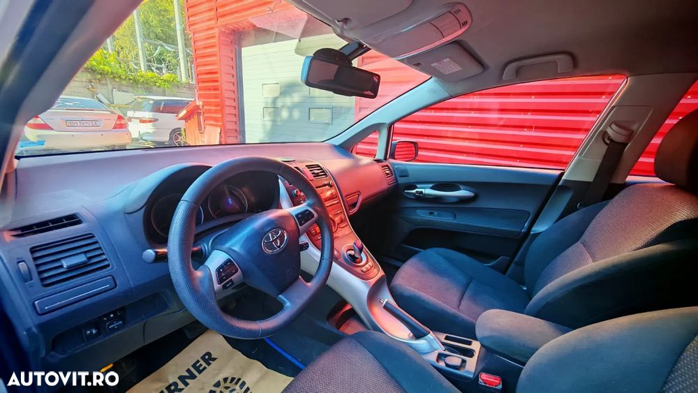 Toyota Auris 1.8 Hybrid Life - 15