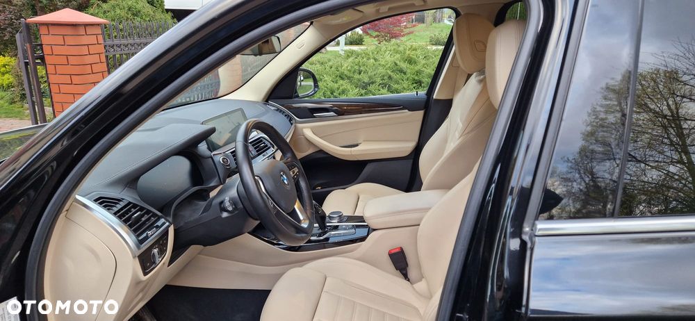 BMW X3 xDrive30i GPF Luxury Line - 6