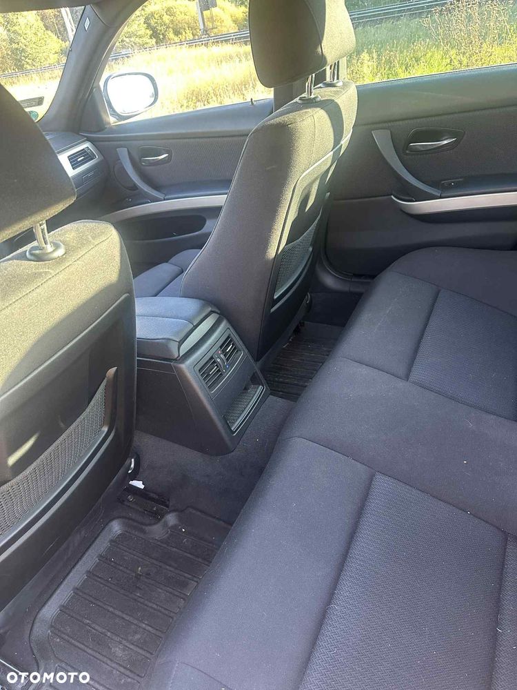 BMW Seria 3 318d - 9