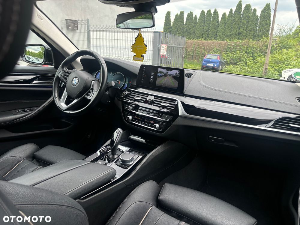 BMW Seria 5 520d xDrive Luxury Line sport - 10