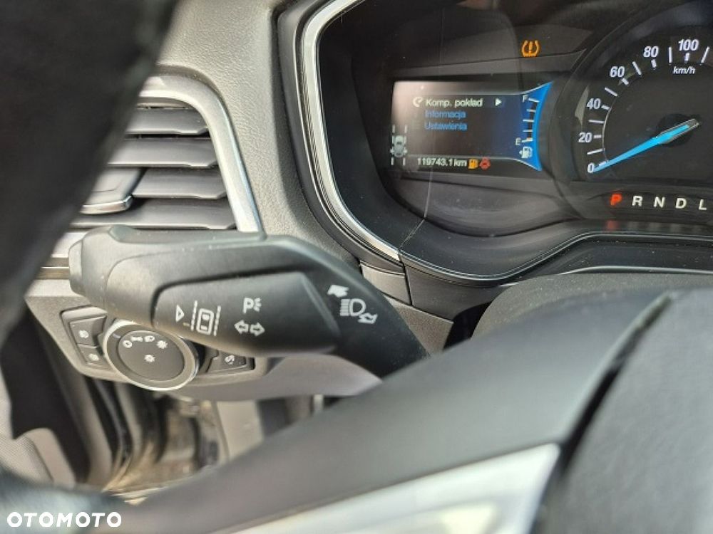 Ford Mondeo - 23