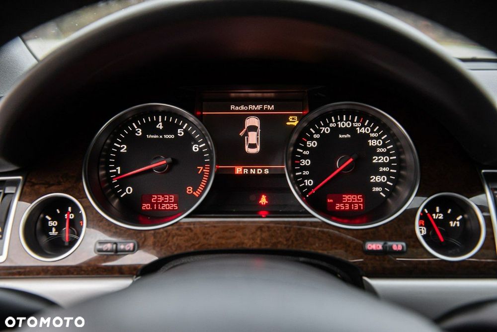 Audi A8 4.2 FSI Quattro - 35