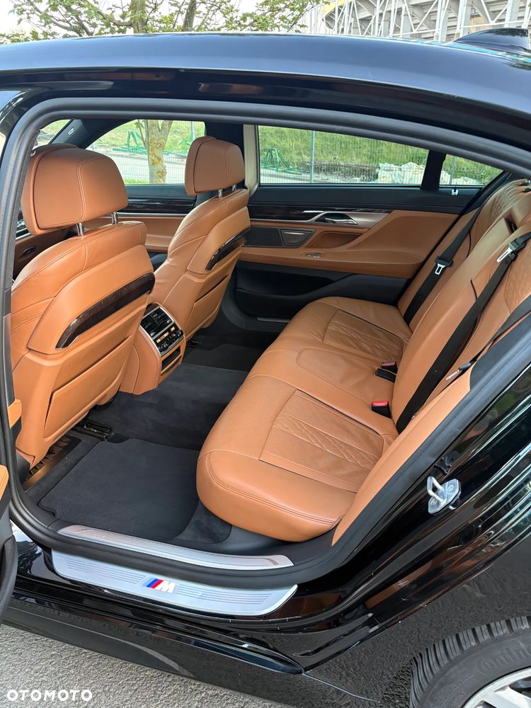 BMW Seria 7 740Li - 9