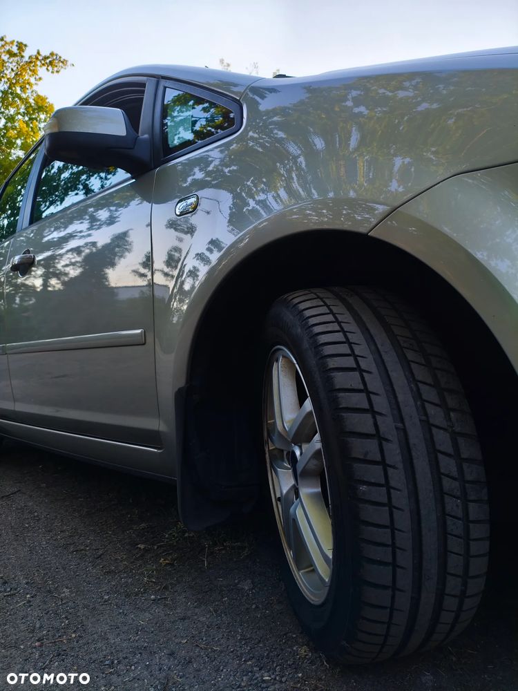 Ford C-MAX 1.8 Ghia - 8