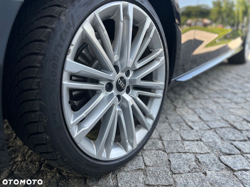 Audi A4 Limousine - 8