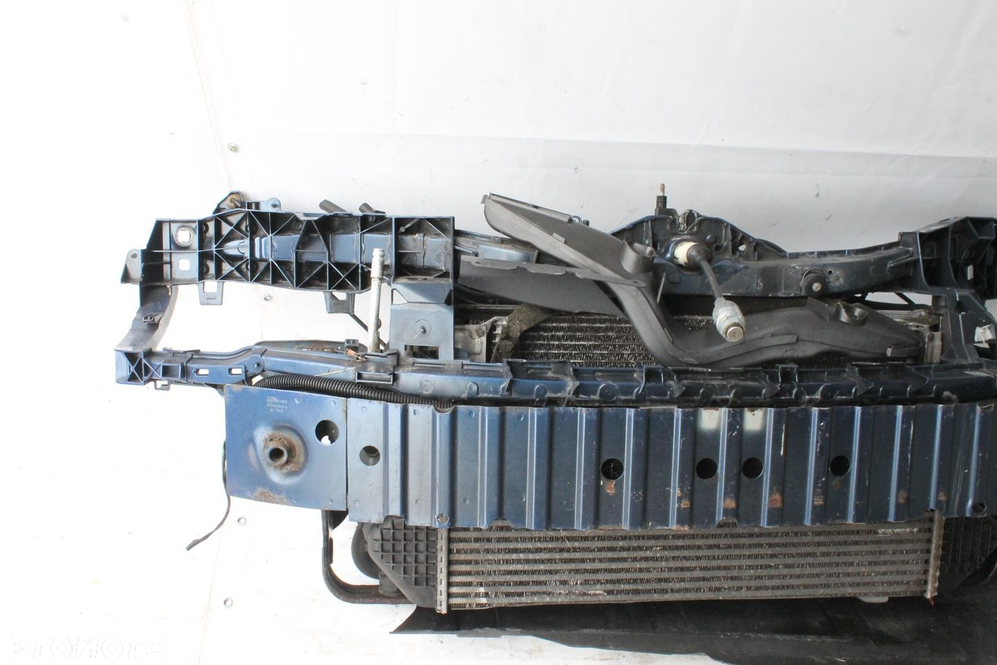 PAS PRZEDNI CHŁODNICE FORD FOCUS MK2 LIFT 2007R- 2.0 TDCI AUTOMAT - 10